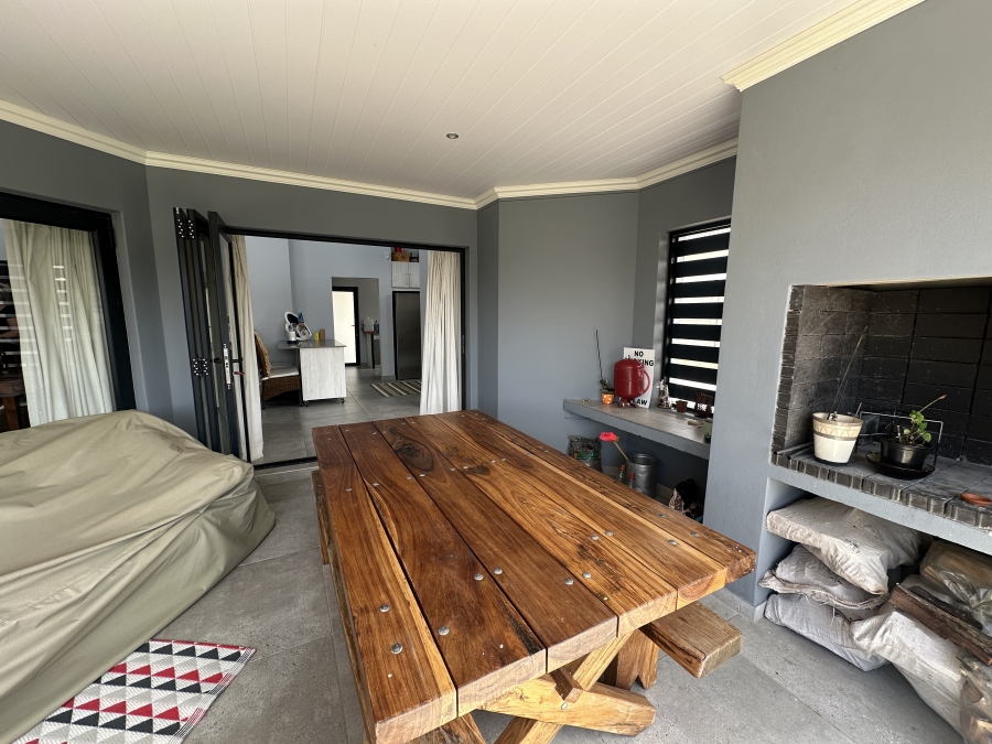 2 Bedroom Property for Sale in Reebok Western Cape